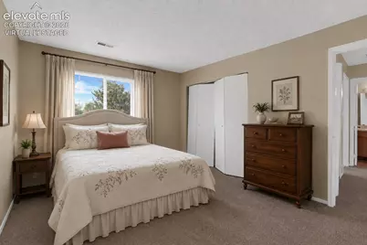 4371 Hunting Meadows Circle, Colorado Springs, CO 80916 - Photo 7