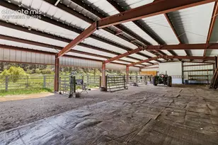 2401 Lakemoor Dr, Florissant, CO 80816 - Photo 13