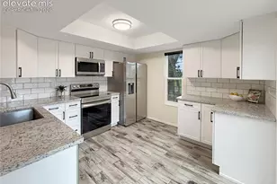422 Cobblestone Dr, Colorado Springs, CO 80906 - Photo 7