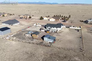 40 E Lyons Dr, Pueblo, CO 81007 - Photo 25
