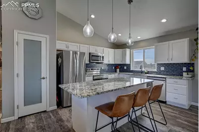 40 E Lyons Drive, Pueblo, CO 81007 - Photo 9