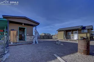 40 E Lyons Dr, Pueblo, CO 81007 - Photo 31