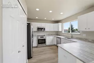 4922 Dunecrest Dr, Colorado Springs, CO 80922 - Photo 9