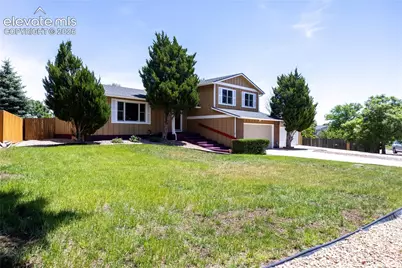 3433 Oak Creek Drive, Colorado Springs, CO 80906 - Photo 3