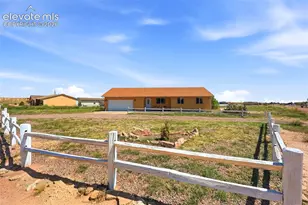 1218 E Onizuka Ln, Pueblo West, CO 81007 - Photo 3