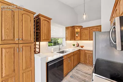 2552 Blazek Loop, Colorado Springs, CO 80918 - Photo 7