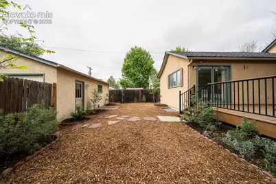 1121 E Willamette Avenue, Colorado Springs, CO 80903 - Photo 5