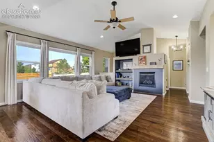 8107 Cedarstone Ln, Colorado Springs, CO 80927 - Photo 9