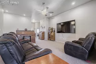 555 N Verbena Dr, Pueblo, CO 81007 - Photo 7