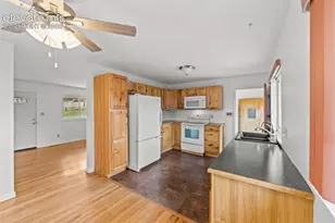 1039 Valley Rd, Colorado Springs, CO 80904 - Photo 5
