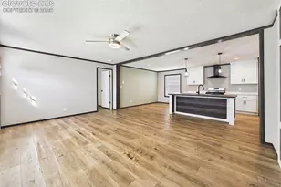 354 E Stewart Dr, Pueblo, CO 81007 - Photo 7
