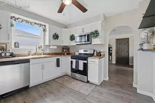 2214 E Orman Ave, Pueblo, CO 81004 - Photo 17