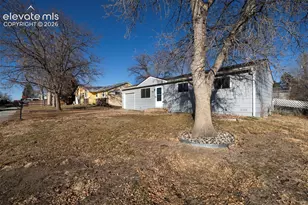 1911 Del Mar Dr, Colorado Springs, CO 80910 - Photo 13