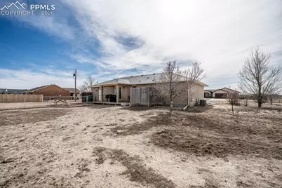 965 N Cimarron Drive, Pueblo, CO 81007 - Photo 35