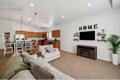 645 S Greenway Avenue, Pueblo, CO 81007 - Photo 3