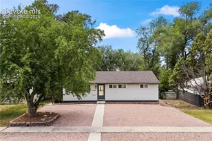 2326 Eagle View Dr, Colorado Springs, CO 80909 - Photo 1