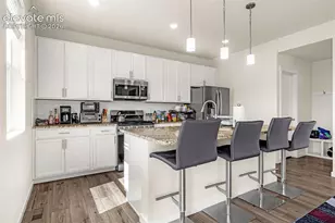 8122 Goldenray Pl, Colorado Springs, CO 80908 - Photo 3