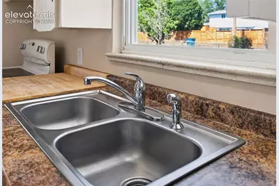 2412 8th Avenue, Pueblo, CO 81003 - Photo 9