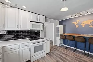 1017 Prairie Rd, Colorado Springs, CO 80909 - Photo 9