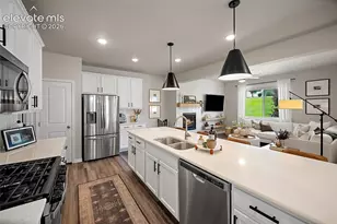 140 Wild Grass Way, Colorado Springs, CO 80919 - Photo 7