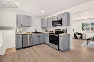 827 Bryce Dr, Colorado Springs, CO 80910 - Photo 11