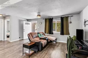 211 Garfield St, Pueblo, CO 81004 - Photo 11