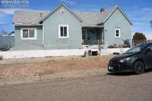 831 Currie St, Pueblo, CO 81004 - Photo 1