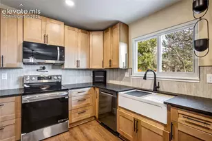 609 Crestridge Ave, Colorado Springs, CO 80906 - Photo 7