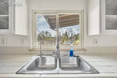 1624 Cheyenne Boulevard, Colorado Springs, CO 80906 - Photo 23