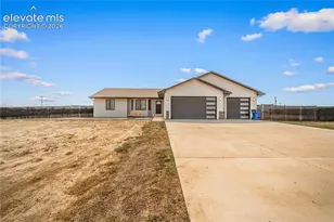 561 N Limon Dr, Pueblo West, CO 81007 - Photo 1