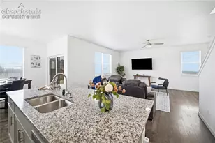 10152 Castor Dr, Colorado Springs, CO 80925 - Photo 19