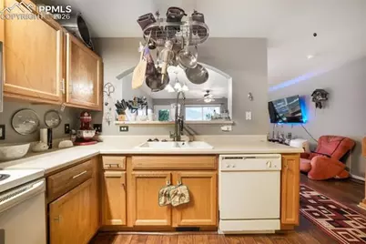 3131 Hearthridge Circle, Colorado Springs, CO 80918 - Photo 5