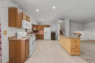 5555 Lantana Drive, Colorado Springs, CO 80915 - Photo 11