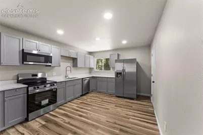 1214 Burnham Street, Colorado Springs, CO 80906 - Photo 7