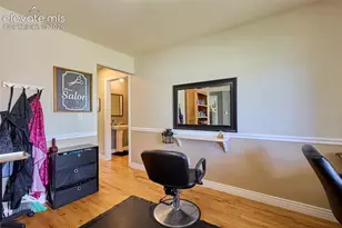 423 Chamberlin Pl, Colorado Springs, CO 80906 - Photo 5