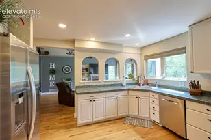 423 Chamberlin Pl, Colorado Springs, CO 80906 - Photo 11