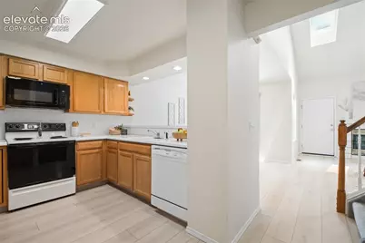 6806 Los Reyes Circle, Colorado Springs, CO 80918 - Photo 9