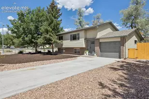3704 Surrey Ln, Colorado Springs, CO 80918 - Photo 3