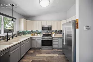 625 Jayton Dr, Colorado Springs, CO 80911 - Photo 9