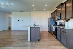 10369 Castor Dr, Colorado Springs, CO 80925 - Photo 3