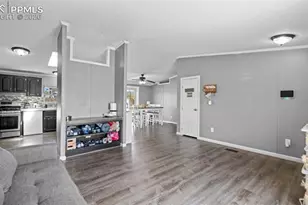 2519 E 10th St, Pueblo, CO 81001 - Photo 7