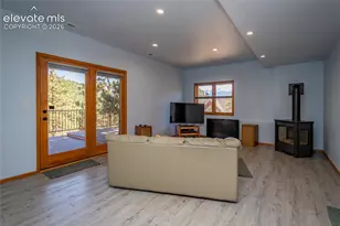 1325 Kings Crown Rd, Woodland Park, CO 80863 - Photo 23