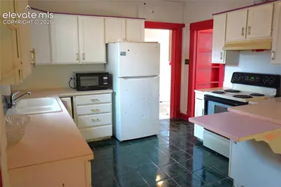 1410 E 6th Street, Pueblo, CO 81001 - Photo 7