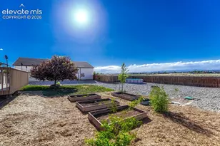 831 E Paseo Dorado Dr, Pueblo West, CO 81007 - Photo 13