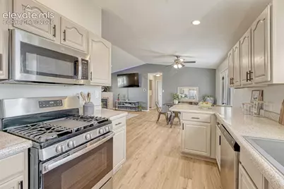 831 E Paseo Dorado Drive, Pueblo West, CO 81007 - Photo 17