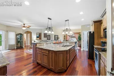 4709 Desert Candle Drive, Pueblo, CO 81001 - Photo 7