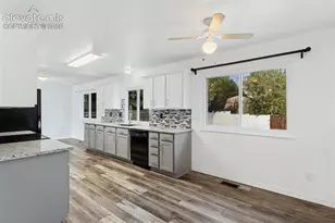 3240 Blue Mountain Way, Colorado Springs, CO 80906 - Photo 9