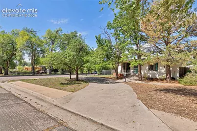 1102 Iowa Avenue, Colorado Springs, CO 80909 - Photo 3