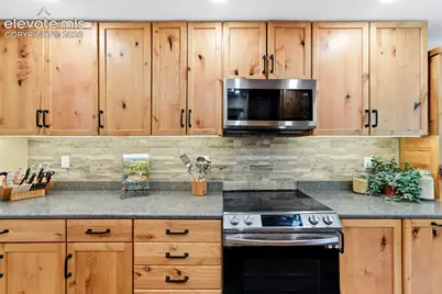 1145 Garlock Lane, Colorado Springs, CO 80918 - Photo 7