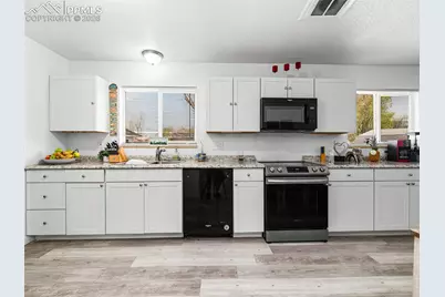 225 Fairfax Street, Colorado Springs, CO 80911 - Photo 17
